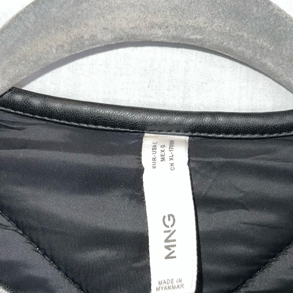 Black Mango Quilted leather vest with pockets and side slits - Picture 11 of 14
